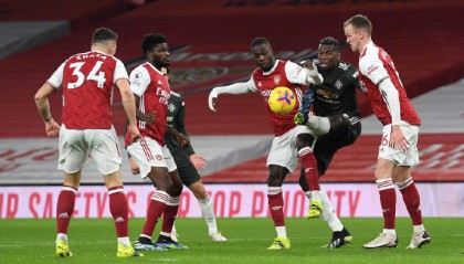  阿森纳遭遇黑色三分钟丢榜首  