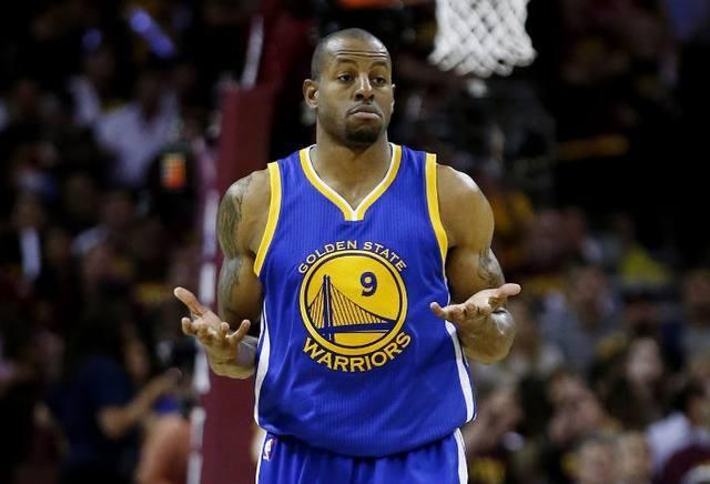 满冠体育- 勇士格林组织前锋，策应能力盘活全队进攻